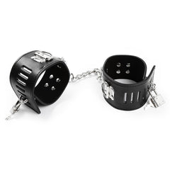 OHMAMA FETISH HASP-STYLE CAVIGLIERE